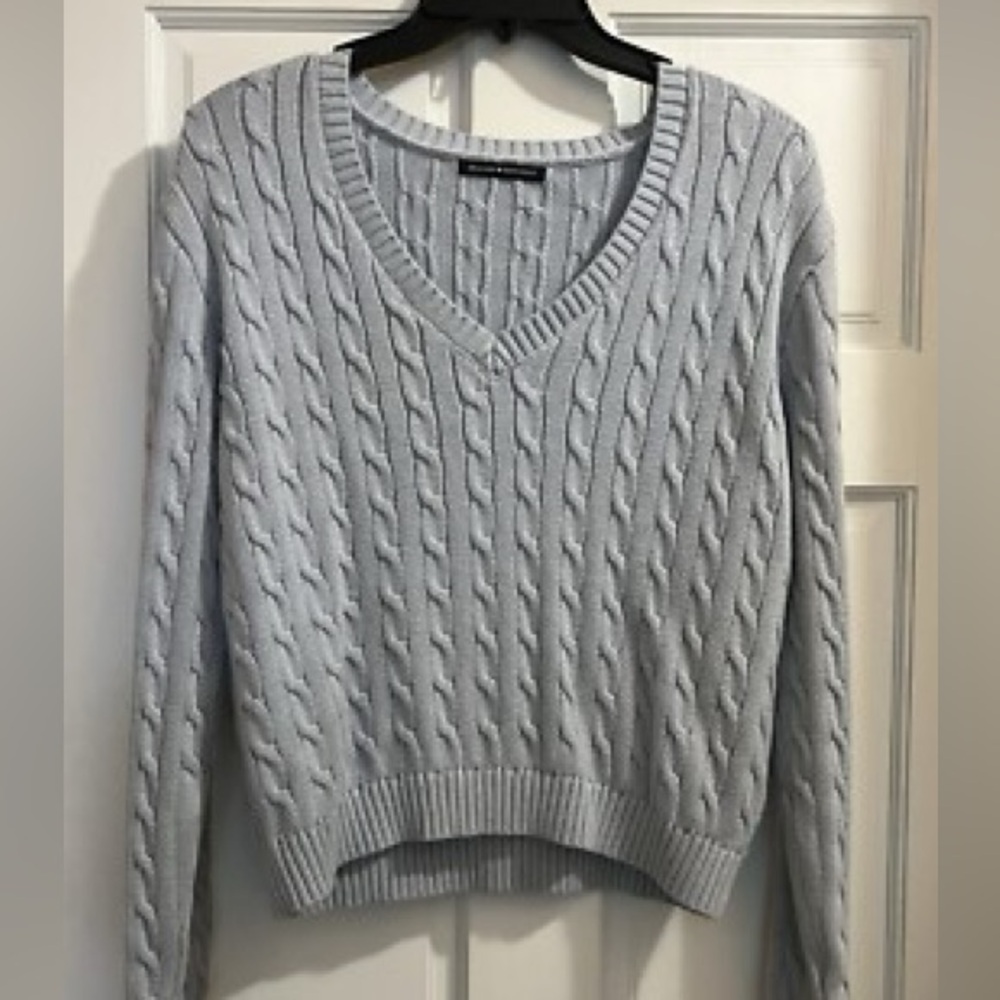 Brandy Melville Cable Knit Sweater - Light Gray size small